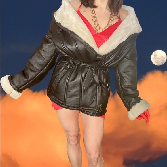 ❤️‍🔥FANTASTIC Vintage Wilsons Leather Faux Fur Lined Hooded Belted Winter Coat - Picture 6 of 14